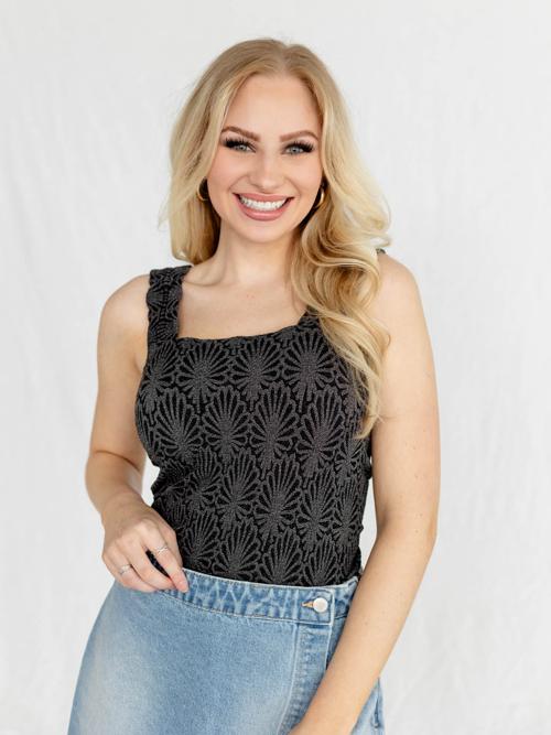NIKIBIKI Lace Textured Square Top
