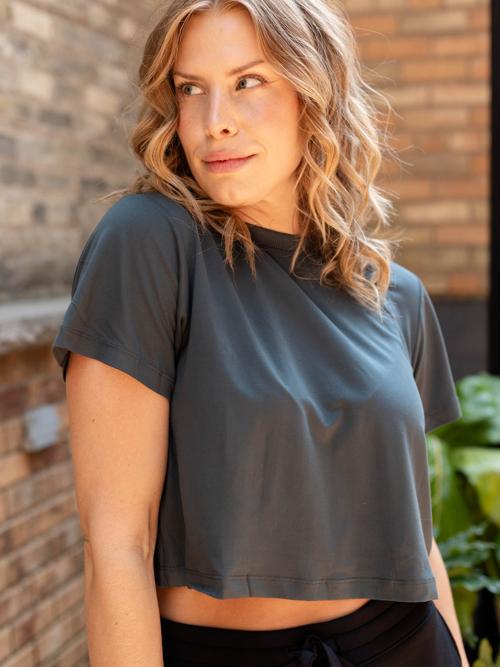 7DIAMONDS Core Relaxed Crop Crew
