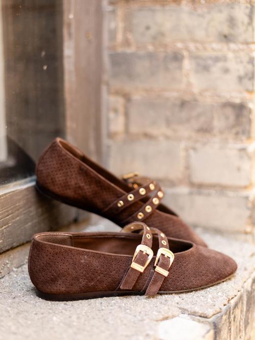 Dolce Vita Baylee Grommet - Dark Brown Perforated Suede