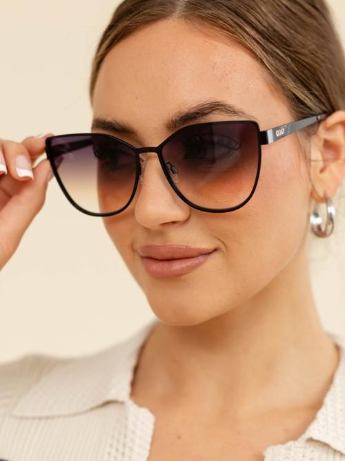 Quay In Pursuit Sunglasses - Black Dusk Poppy