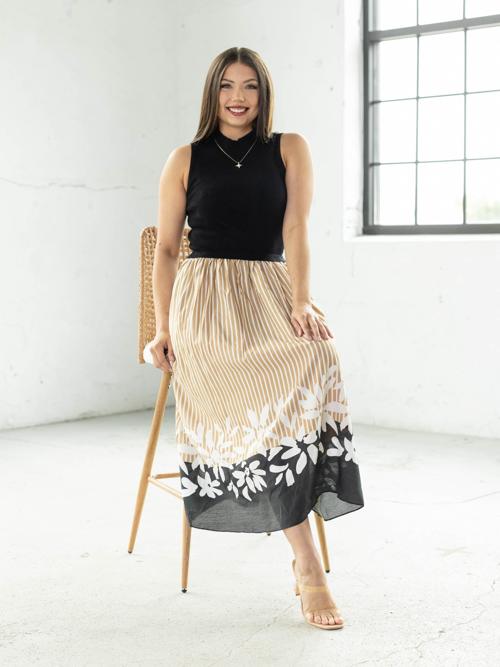 Skies Are Blue Sleeveless Mix Media Border Print Maxi Dress