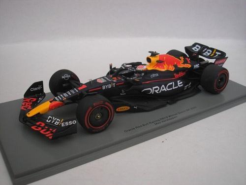 Red Bull Racing F1 Max Verstappen RB18 Dutch GP 1:18 Model Car - Minichamps