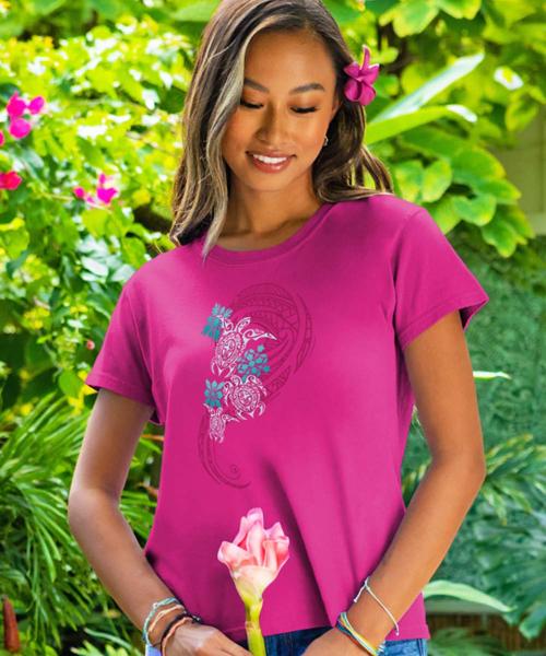 Honu Glide Quilts - Berry Short Sleeve Crewneck T-Shirt
