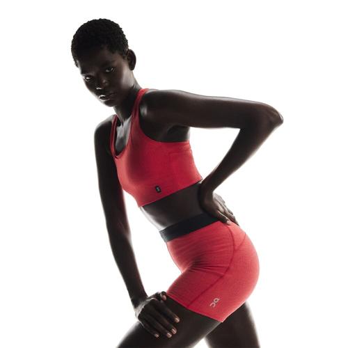 On Women's Pace Pocket Light Support Bra