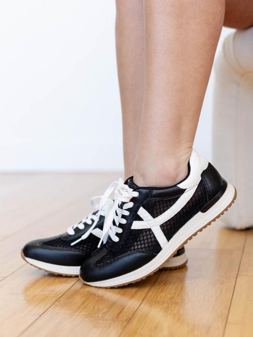 Dolce Vita Joque Mesh Sneaker - Black