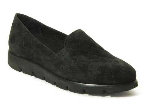 narrow casual shoes